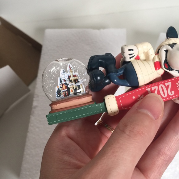 Mickey Mouse Christmas Holiday 2021 Sketchbook Disney Key Hanging Ornament - Picture 5 of 7